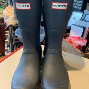 Hunter boots short navy size 9